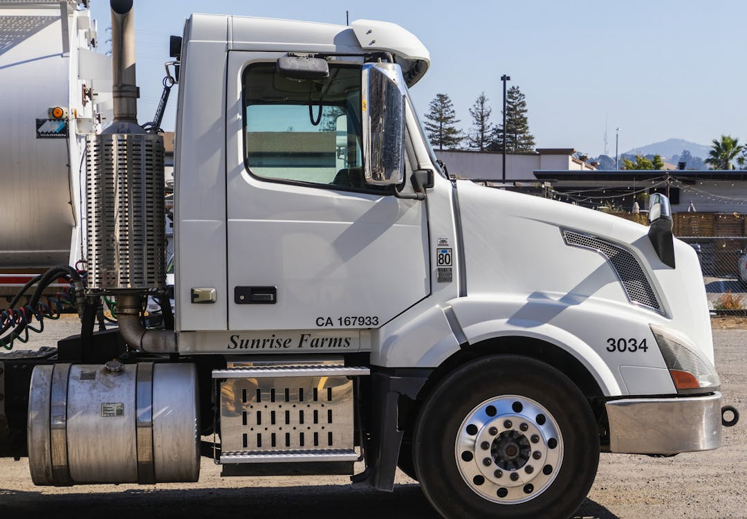 Large Trucks, Big Rigs and Trucking Accidents, Image