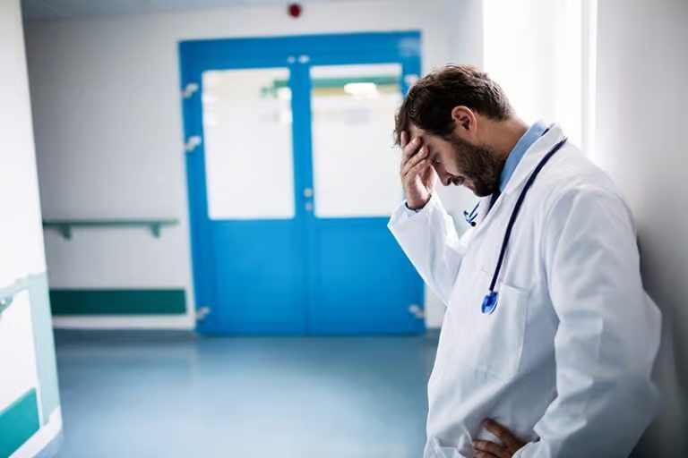 What happens when doctors misdiagnose injuries, image