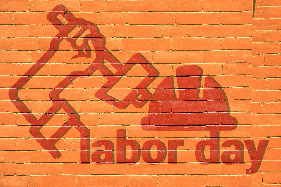 Labor Day 2025 Driving: Why the Roads Are More Dangerous — and 7 Ways to Keep Your Family Safe