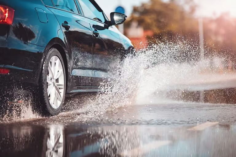 How Does Wet Pavement Contribute To Motor Vehicle Accidents, Image